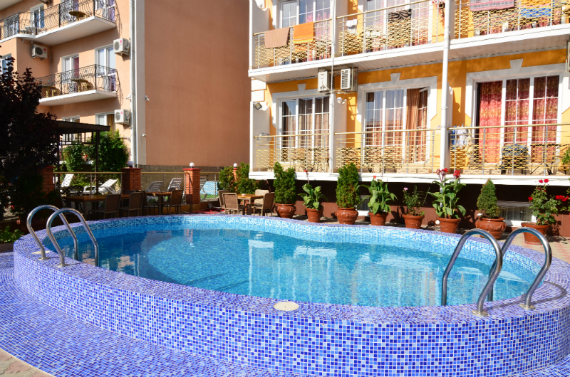 николаевка крым отели с бассейном